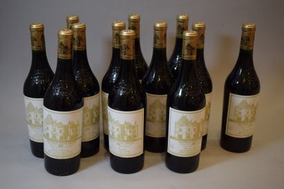 null 12 bouteilles CH. HAUT-BRION, 1° cru Pessac-Léognan 1999 cb 	



