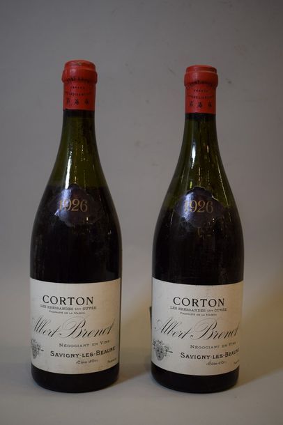 null 2 bouteilles CORTON A. Brénot 1926 (1 B, 1 V) 	



