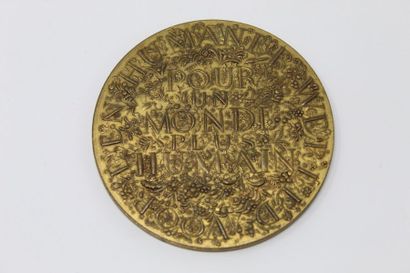 null LEPLAE Charles (XX)

Médaille en bronze « Pour un monde plus humain » réalisée...
