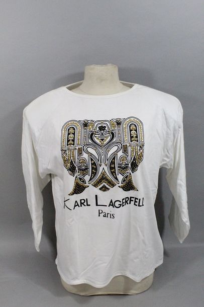 null Karl LAGERFELD 

Tee shirt femme à manches longues, épaules renforcées. 