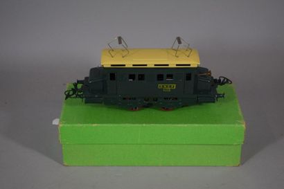 null HORNBY "O": SNCF electric motor 020, green, cream roof.



