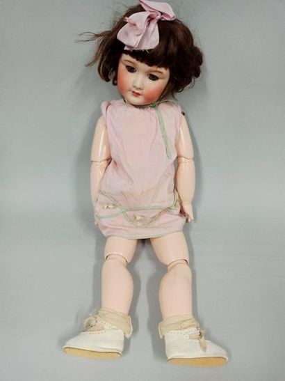 null Twin Doll 

Wooden body and porcelain head

Accidents 

Height: 63 cm