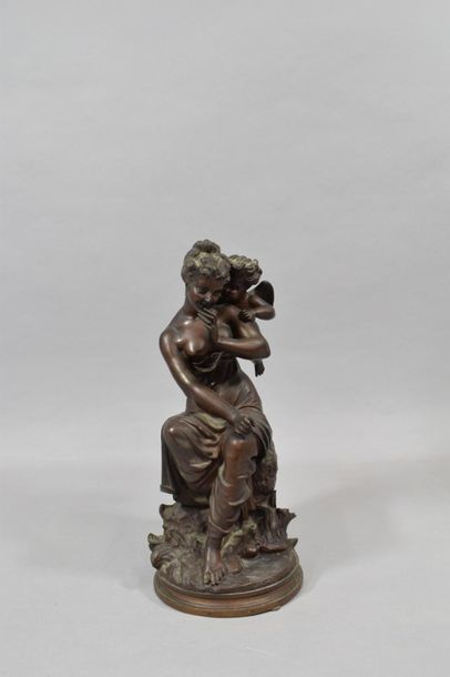 TRODOUX Adrien TRODOUX Adrien (XIX)

Allégorie de l'amour, groupe en bronze figurant...