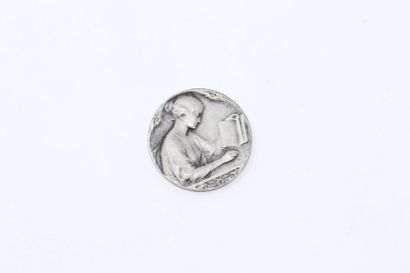 P. LENOIR (1879-1953) 
Médaille en argent...