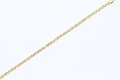 Bracelet en or jaune 18k (750) à maille perle....