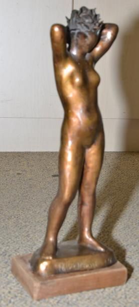 PATSOGLOU ARISTIDE, NÉ EN 1941 Femme-fleur bronze à patine brun doré sur un socle...