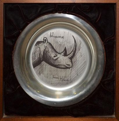 BUFFET BERNARD, 1928-1999 Le Rhinocéros, 1977 assiette en argent massif gravée à...