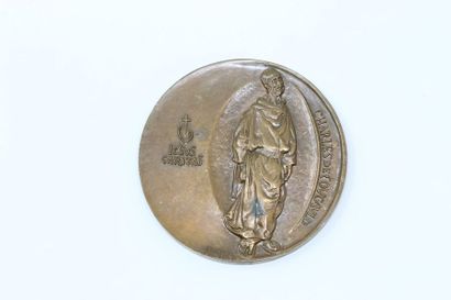 null Médaille en bronze de la Monnaie de Paris. 

Avers : Charles de Foucauld marchant....