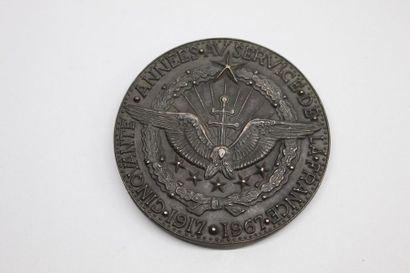 null Médaille en bronze représentant le Maréchal Valin de profil.

Diamètre : 8 ...