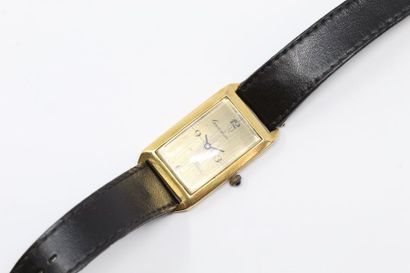 null Montre bracelet d'homme, boîtier rectangulaire en or jaune 18k (750), cadran...