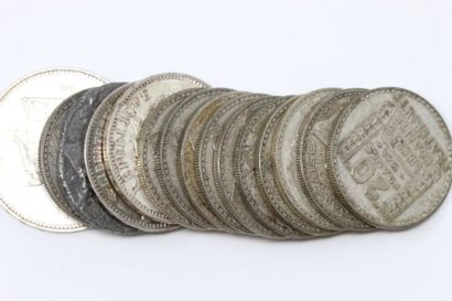 null Ensemble de pièces françaises en argent :

20 francs Turin (x 11)

50 francs...