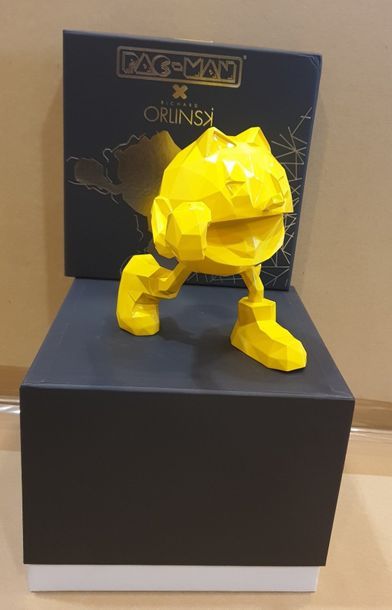 null ORLINSKI Richard (born 1966) 

Yellow pac-man.

Resin Sculpture 

Bandaï Namco...
