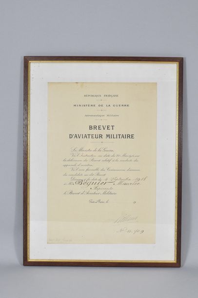 null Brevet d'aviateur militaire n° 15709 décerné par le ministère de la guerre le...