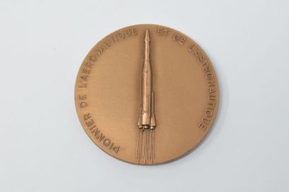 null ESNAULT-PELTERIE Robert (1881-1957)

Bronze medal 

Obverse: left side bust....