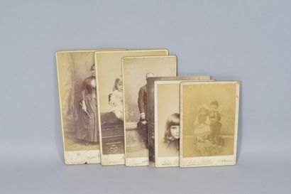 null BIELOVUCIC Jean (1889-1949)

5 photographies familiales (fin XIXème) :

Portrait...