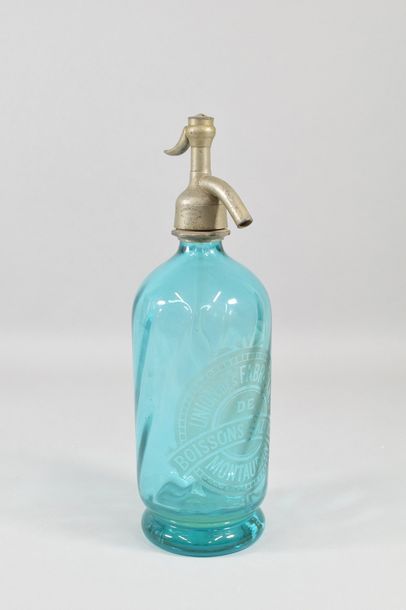 null Seltz water siphon made of green gadrooned glass. UNION OF GAS DRINK MANUFACTURERS...