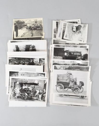 null PEUGEOT 51 photos, silver print of the 1950s, of models from the Peugeot range...