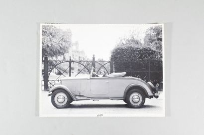 null PEUGEOT 63 photos, silver print from the 50's, of models from the Peugeot range...