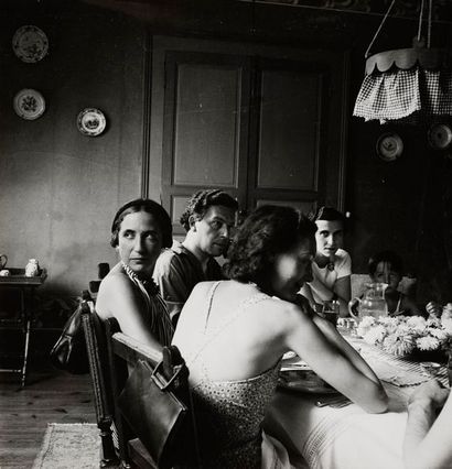 Dora MAAR Dora MAAR, 1907-1997

Lunch, André Breton, Nusch Éluard, Lise Deharme and...