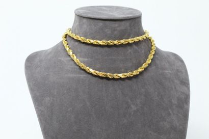 null Important 18K (750) yellow gold twisted chain.

Length: approx. 73 cm. - Gross...