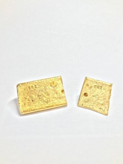 null Batch of two certified ingots.
Weight: 480.3 g. 