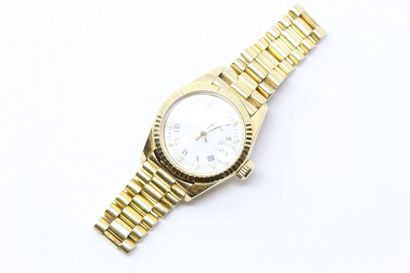 Rolex Date ROLEX Date

Ladies wristwatch in 18K gold (750). 

Round case, screwed...