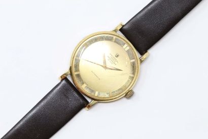 UNIVERSAL GENEVE UNIVERSAL Geneva

Deluxe Polerouter

Bracelet watch in 18K (750)...