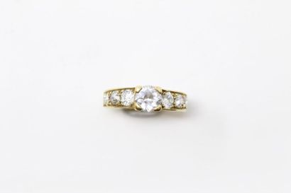 null Ring in 18K (750) yellow gold set with an old fashioned cut diamond set with...
