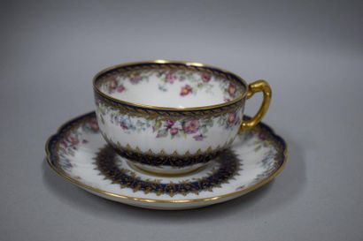 null Haviland,service à thé en porcelaine peinte à la main.12 tasses et sous-tasses...