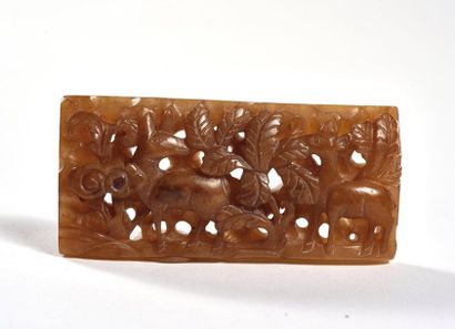 null CHINA - 19th century

Rectangular shaped plate of brown nephrite, two deer among...