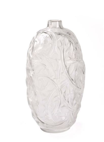 null Rene LALIQUE (1860-1945)

Bramble vase (1921). Proof in white glass

mould press...
