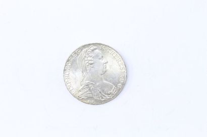 null Silver coin of 1 thaler Maria Theresa (1780)

TB to APC.

Weight: 28.06 g.