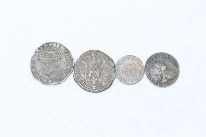 null Ensemble de pièces en argent :

Quadruple sol aux deux L - Louis XIV en argent,...