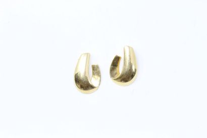 null Pair of 18k (750) yellow gold earrings in the shape of a sphere, with clip clasp...