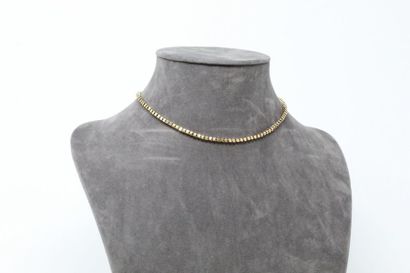 null 14k (585) yellow gold necklace with Venetian stitch.

Neck size: approx. 36...