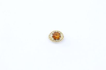 null 18k (750) yellow gold dome ring with citrine (acc.)

Finger size: 55 - Gross...