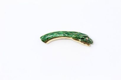 null Snake head in 18k (750) yellow gold, the upper part finely enamelled with green...
