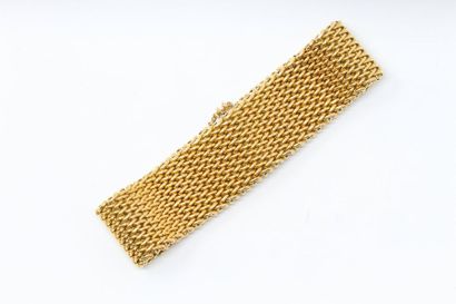 null Bracelet en or jaune 18k (750) à maille polonaise. 

Tour de poignet : 18 cm....