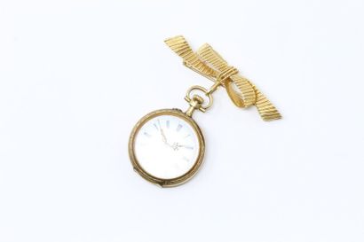null 18 k (750) yellow gold necklace watch, white enamelled dial, Roman numerals...