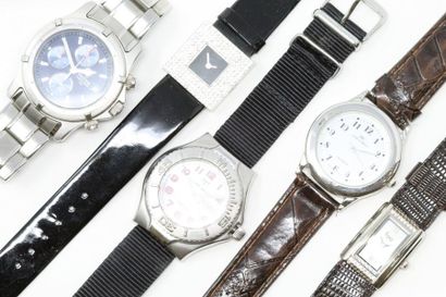 null Lot de cinq montres bracelet comprenant, une Festina, une Chronomarine, une...