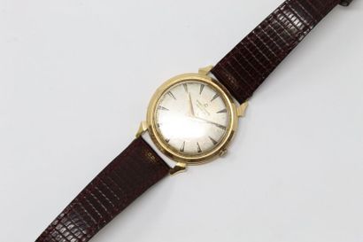 null Men's wristwatch, round case in 18k (750) yellow gold, cream dial and triangular...