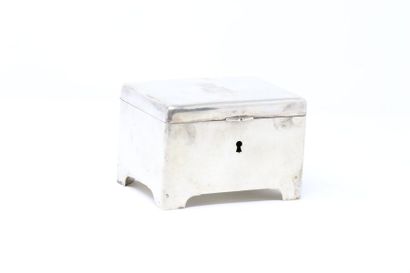 null Silver chest monogrammed and engraved with a coat of arms bearing the fleur-de-lys....