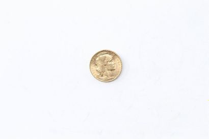 null Gold coin of 20 francs Coq (1910). 

APC to SUP. 

Weight: 6.45 g. 