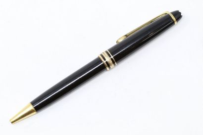 null MONTBLANC Model Meisterstück

75 Years of passion.

Ballpoint pen, black resin...