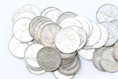 null Lot of forty-nine silver coins of 5 francs Semeuse. 

Weight: 588 g. 