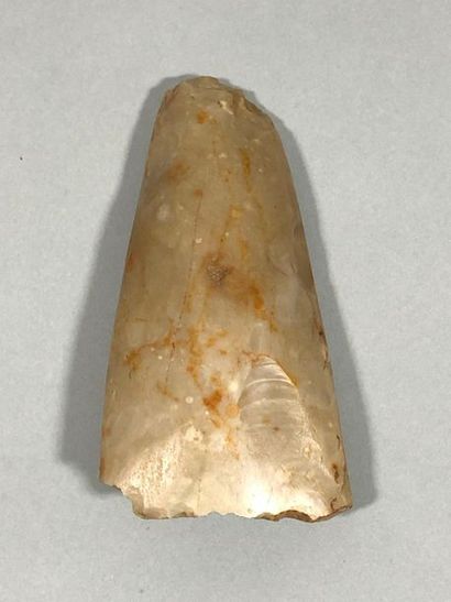 null Silex taillé Néolithique, Fouilles du Loiret

Long. : 12 cm

