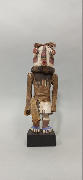 null Kachina HAKTO (Kachina porteur de bois) HOPI/ZUNI (Arizona/Nouveau Mexique USA)

Masque...