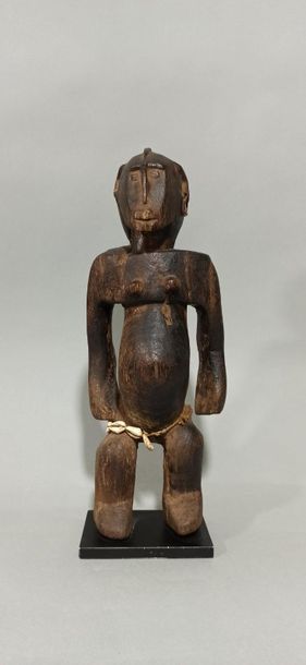  BAMANA Statuette, Mali 
Beautiful statue with oozing patina, some ancient erosions....