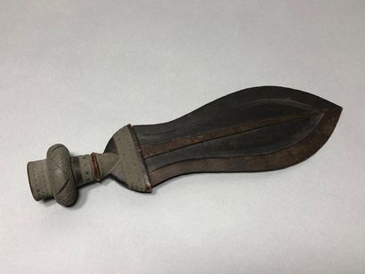  KUBA knife, Democratic Republic of Congo 
Wooden handle finely decorated with copper...