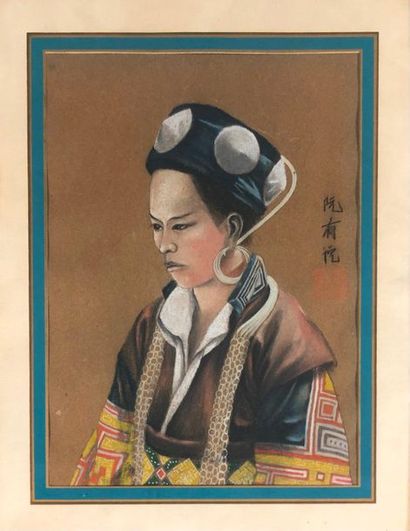 null Indochinese School of the 1930s

Portrait of a young woman

Signed pastel, stamp.

Dimensions:....